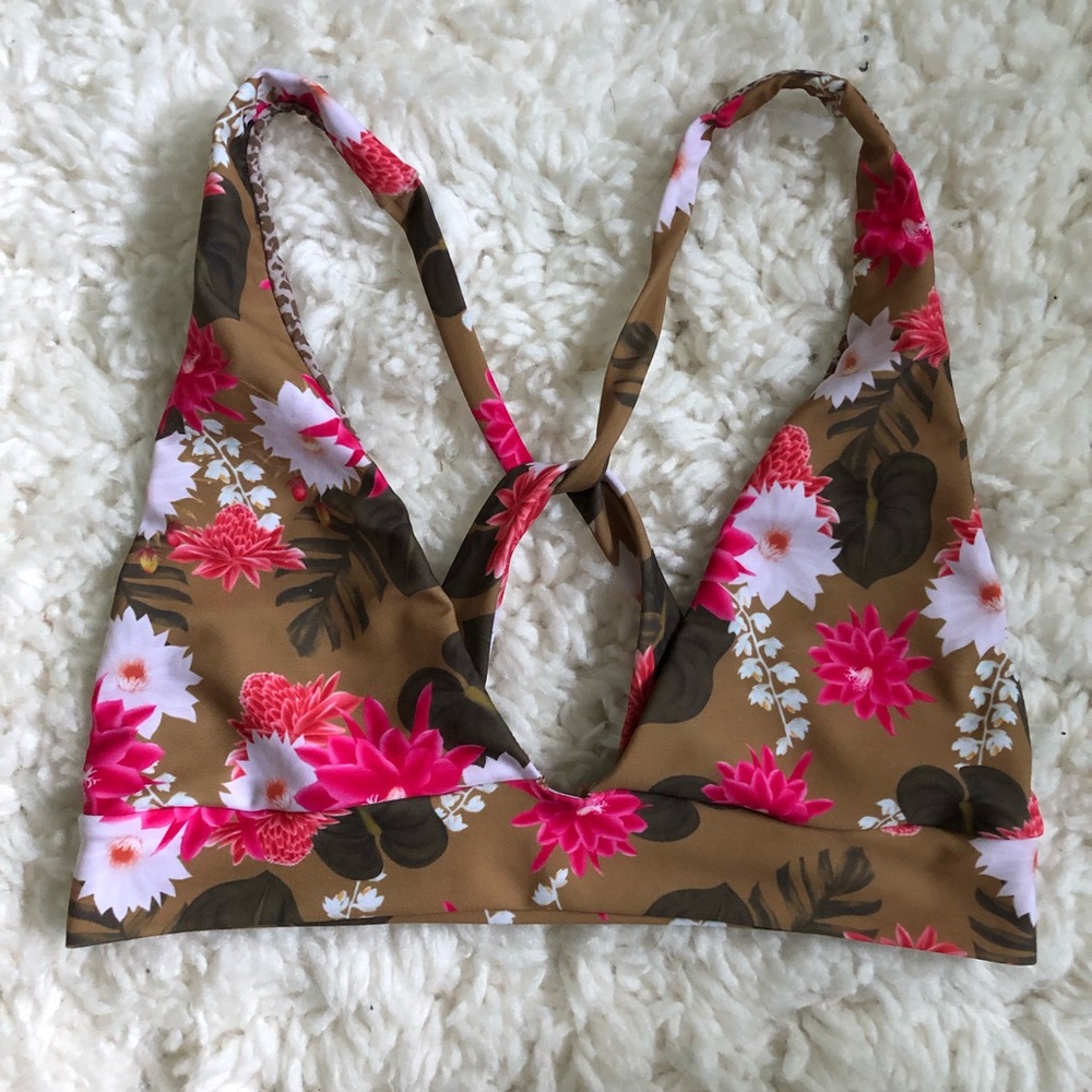 ACAICA Tamarido Top in Lei Day